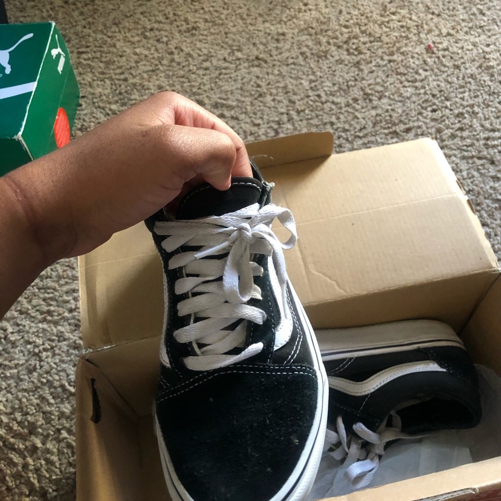 Vans - Picture 2 of 4
